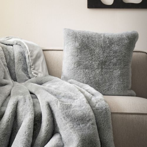 Bugatti - Felldecke hellgrau