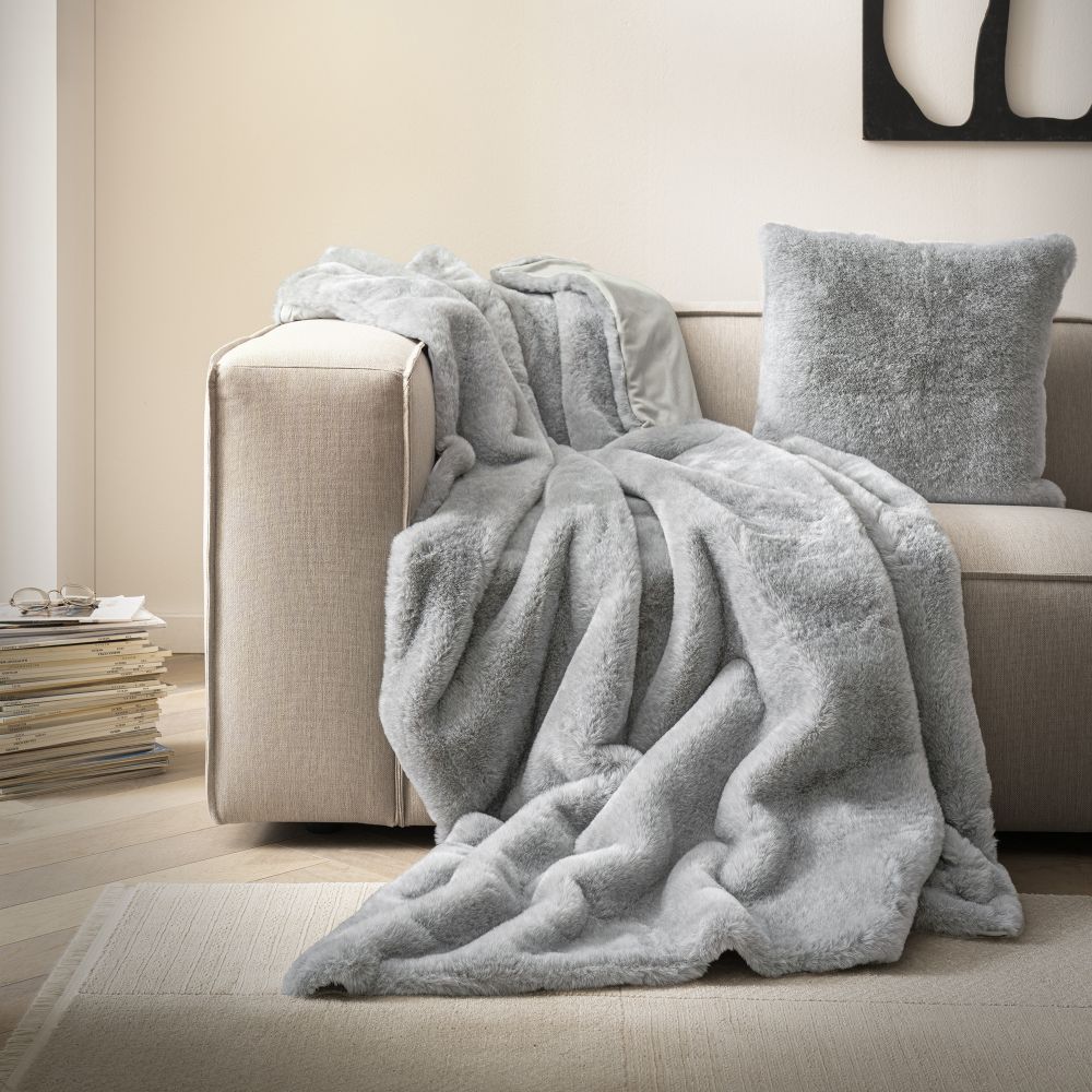 Bugatti - Felldecke hellgrau