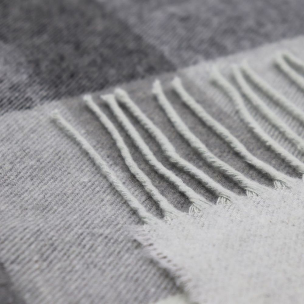 Biederlack Fransenplaid - Harmony grey